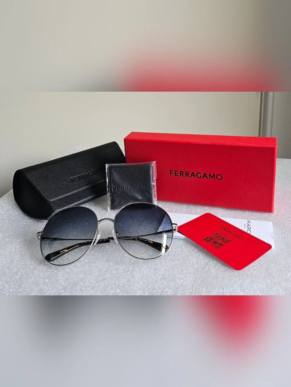 Salvatore Ferragamo SF299s Round Oversized Sunglasses